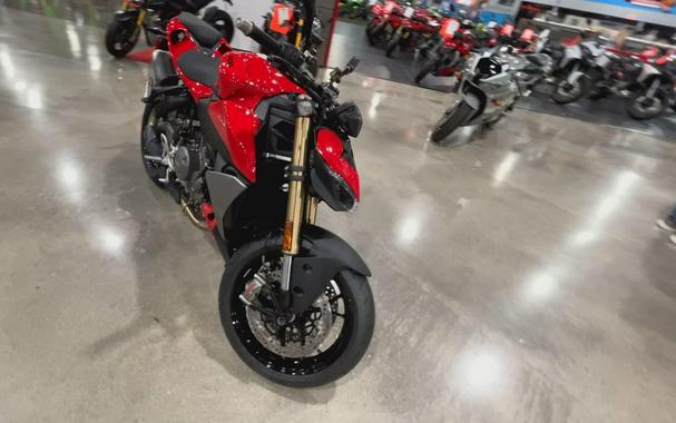 2026 Ducati STREETFIGHTER V2 896