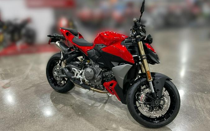 2026 Ducati STREETFIGHTER V2 896