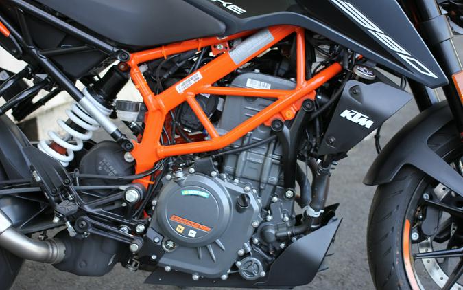 2023 KTM 390 Duke