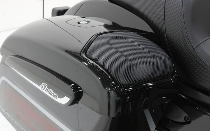 2026 Indian Challenger Dark Horse Signature Series Abyss Metallic / Red Allert
