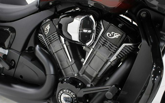 2026 Indian Challenger Dark Horse Signature Series Abyss Metallic / Red Allert