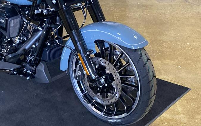 2023 Harley-Davidson Road Glide 3 Trike First Look [5 Fast Facts]