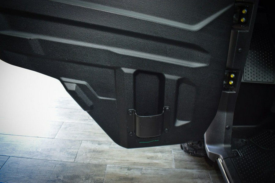 2025 Honda Pioneer 1000-6 Deluxe Crew