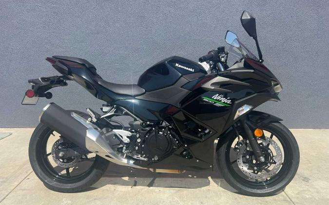 2024 Kawasaki Ninja 500 Review [14 Fast Facts]