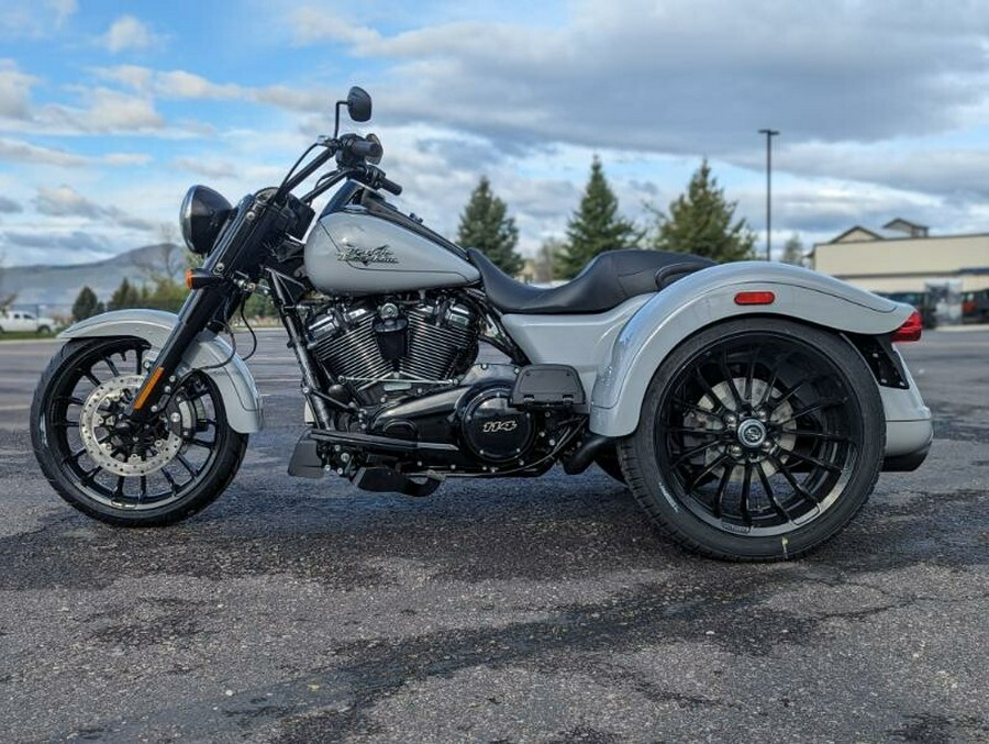 2024 Harley-Davidson Freewheeler Billiard Gray