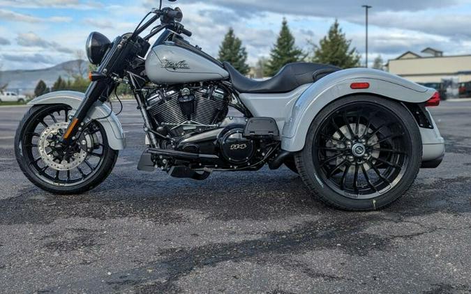 2024 Harley-Davidson Freewheeler Billiard Gray