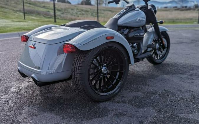 2024 Harley-Davidson Freewheeler Billiard Gray