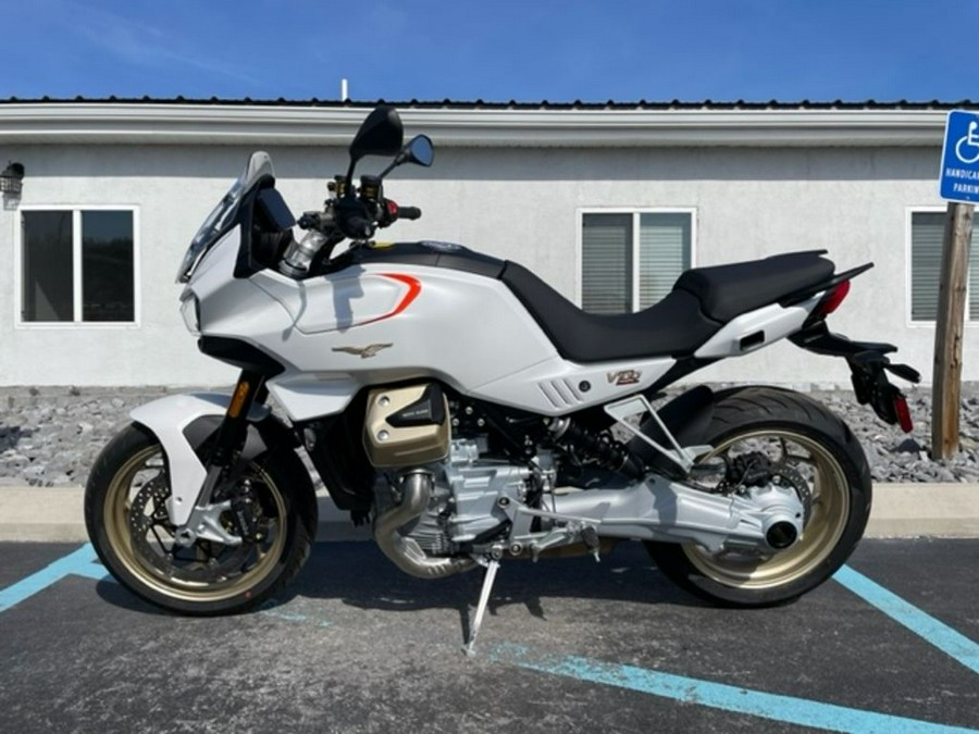 2023 Moto Guzzi V100 Mandello