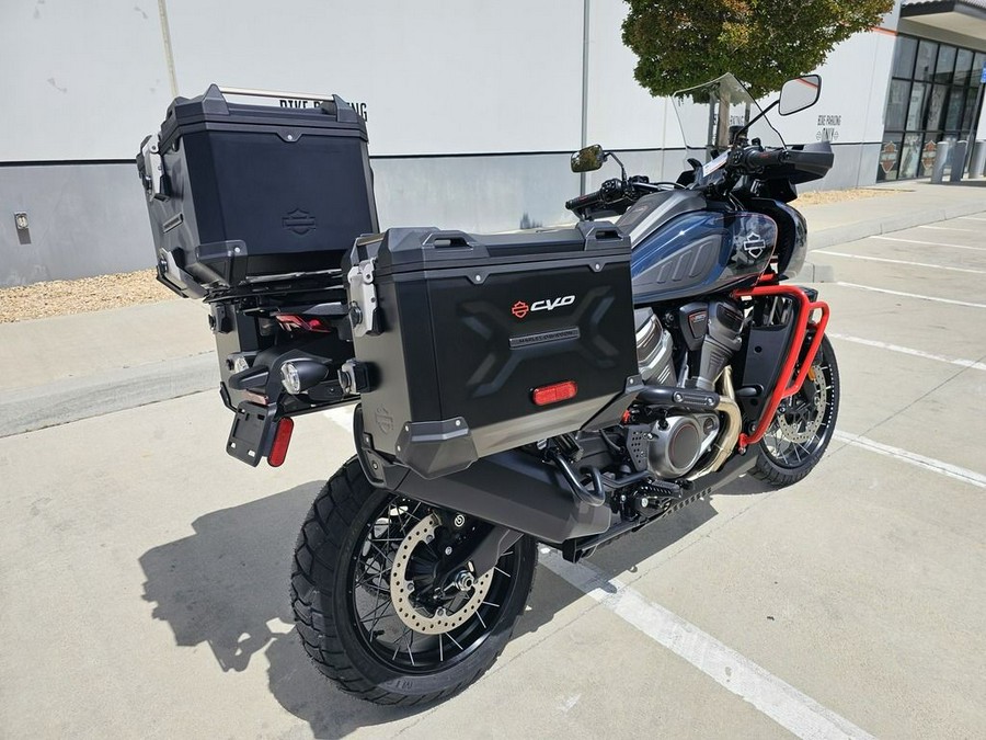 2025 Harley-Davidson® CVO™ Pan America®