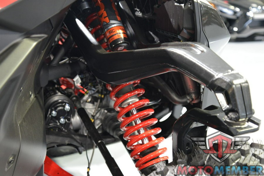 2025 Can-Am Maverick R MAX X rs With SMART-SHOX