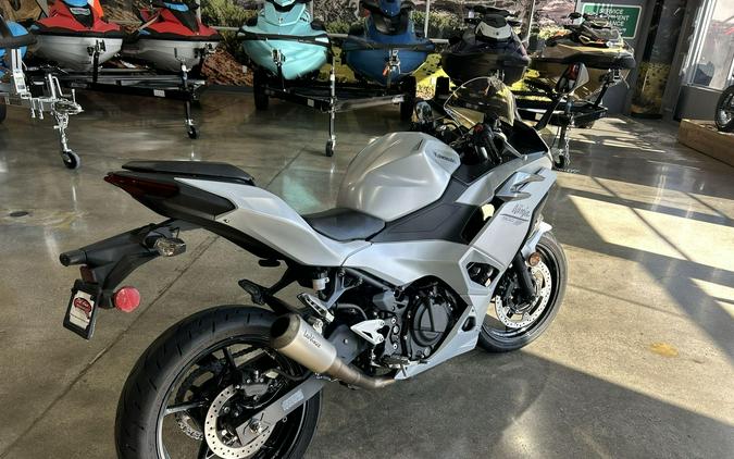 2025 Kawasaki NINJA 500