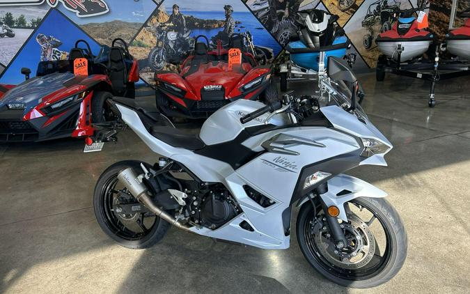2025 Kawasaki NINJA 500