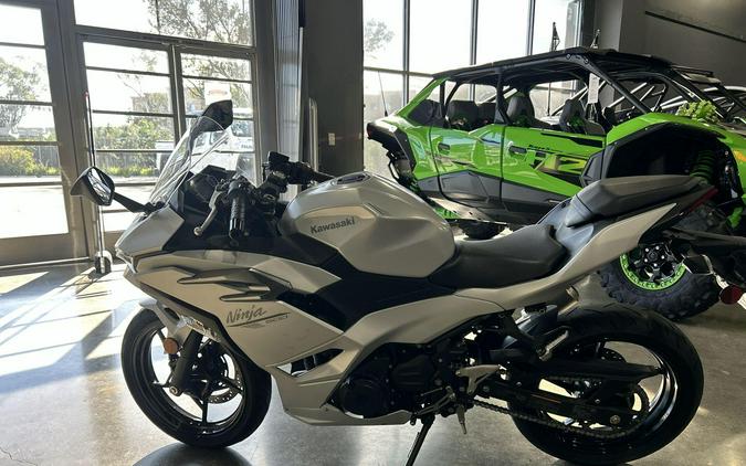2025 Kawasaki NINJA 500