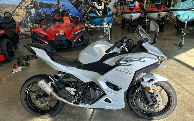 2025 Kawasaki NINJA 500