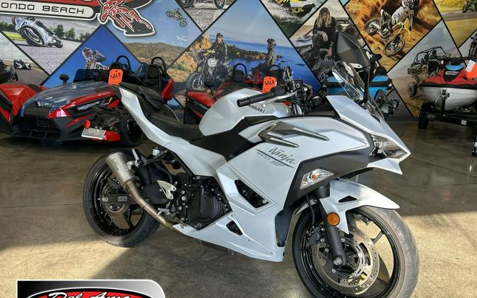 2025 Kawasaki NINJA 500