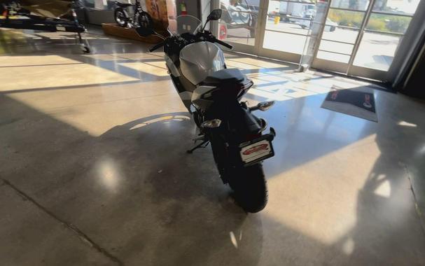 2025 Kawasaki NINJA 500