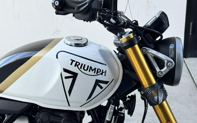 2026 Triumph Speed 400 Pearl Metallic White/Phantom Black