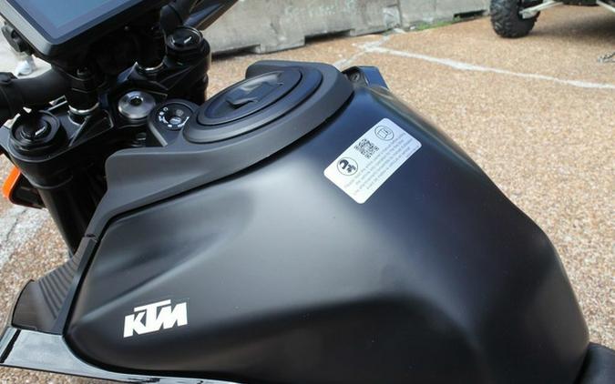 2026 KTM 250 Duke