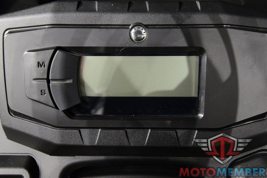 2025 Can-Am Defender DPS HD9