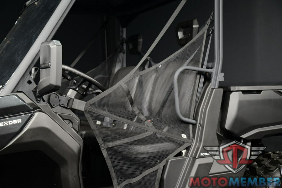 2025 Can-Am Defender DPS HD9