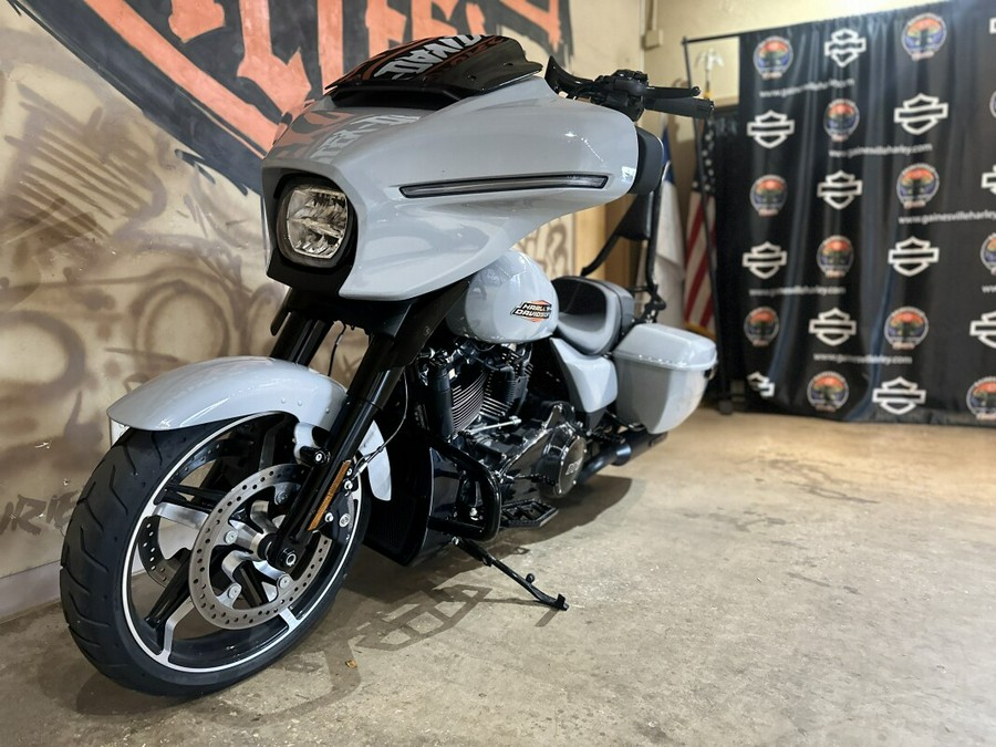 FLHX 2024 Street Glide®