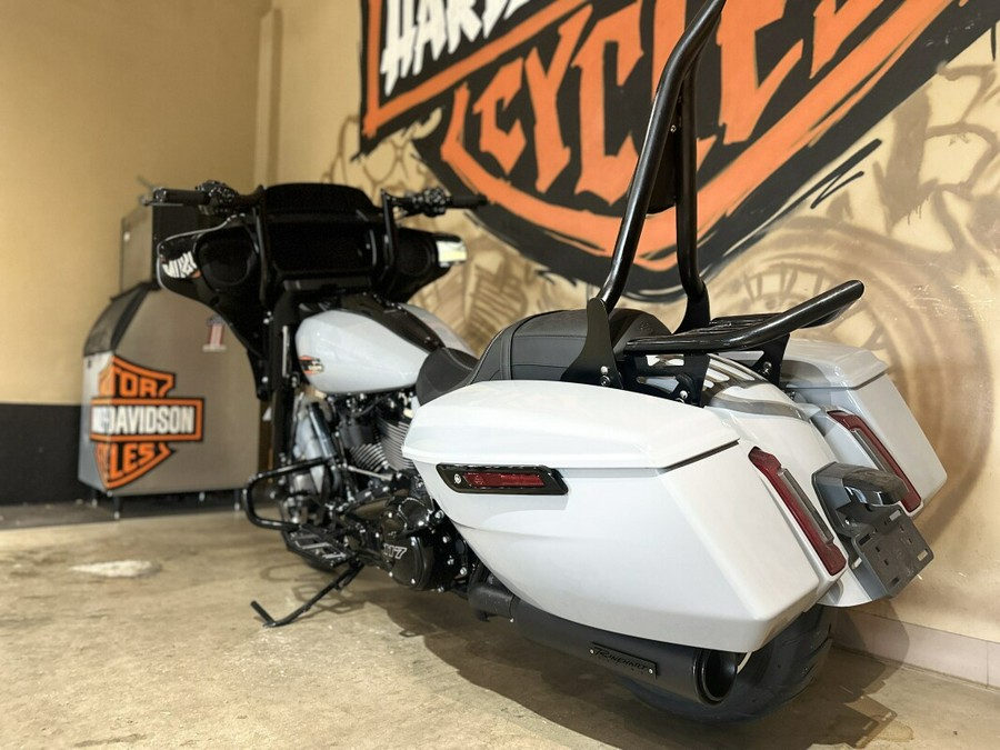 FLHX 2024 Street Glide®