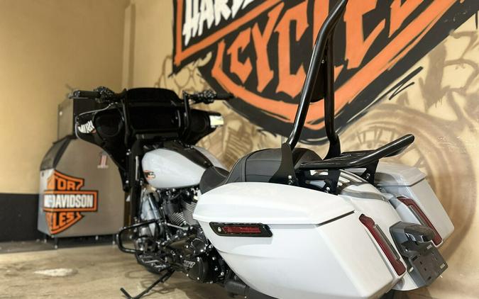 FLHX 2024 Street Glide®