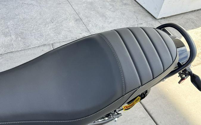 2026 Triumph Speed 400 Pearl Metallic WhitePhantom Black