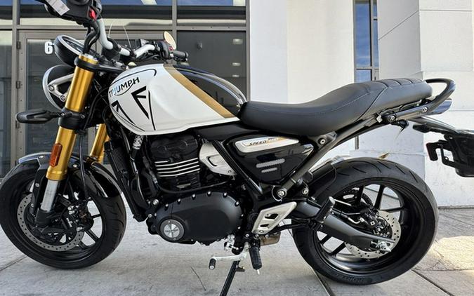 2026 Triumph Speed 400 Pearl Metallic WhitePhantom Black