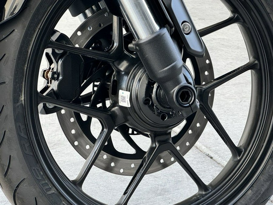 2026 Triumph Speed 400 Pearl Metallic WhitePhantom Black