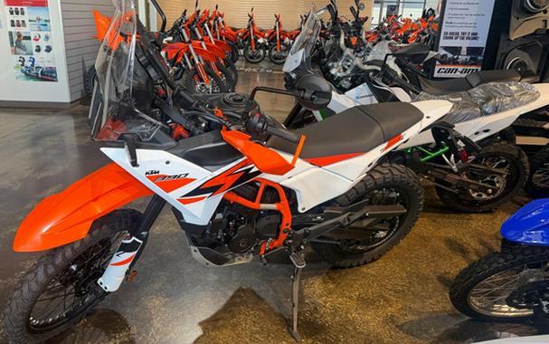 2026 KTM Adventure 390 R