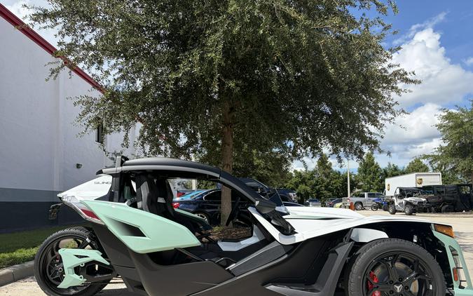 2026 Slingshot R AUTODRIVE