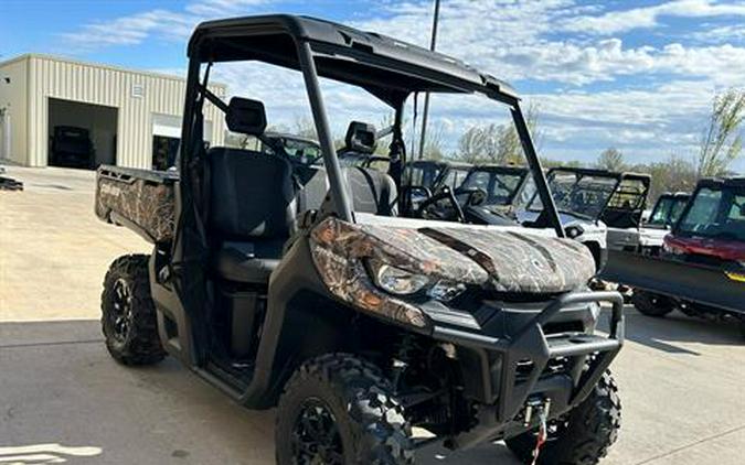 2024 Can-Am Defender XT HD9