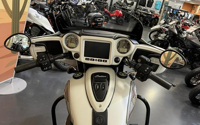 2019 Indian Motorcycle® Chieftain Dark Horse® White Smoke