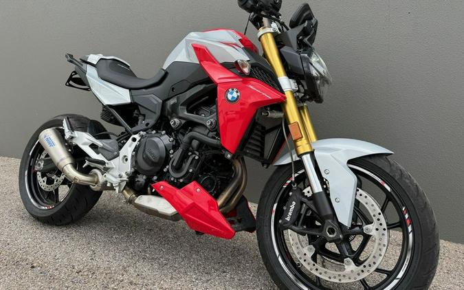 2020 BMW F 900 R Hockenheim Silver Metallic / Racing Red