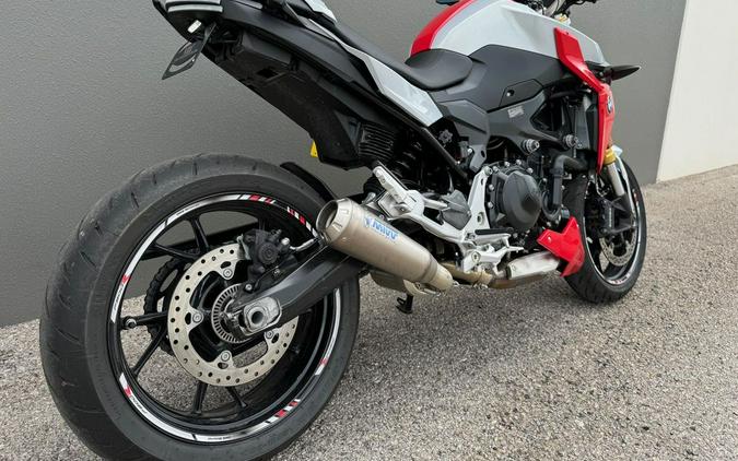 2020 BMW F 900 R Hockenheim Silver Metallic / Racing Red