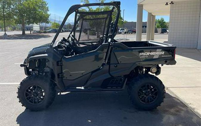 2024 Honda Pioneer 1000 Deluxe