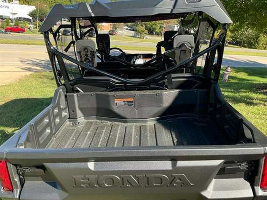 2025 Honda Pioneer 1000-6 Deluxe Crew