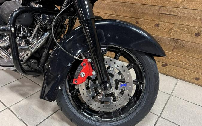 2013 Harley-Davidson® Street Glide® Midnight Pearl FLHX