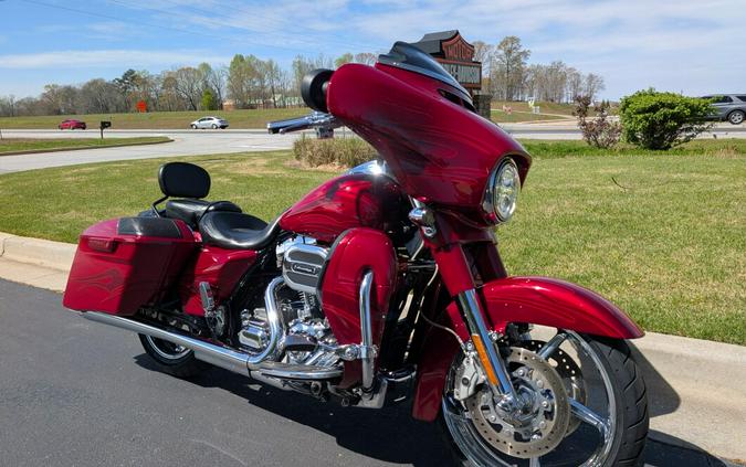 2016 Harley-Davidson® CVO™ Street Glide® Atomic Red with Candy Apple Flames