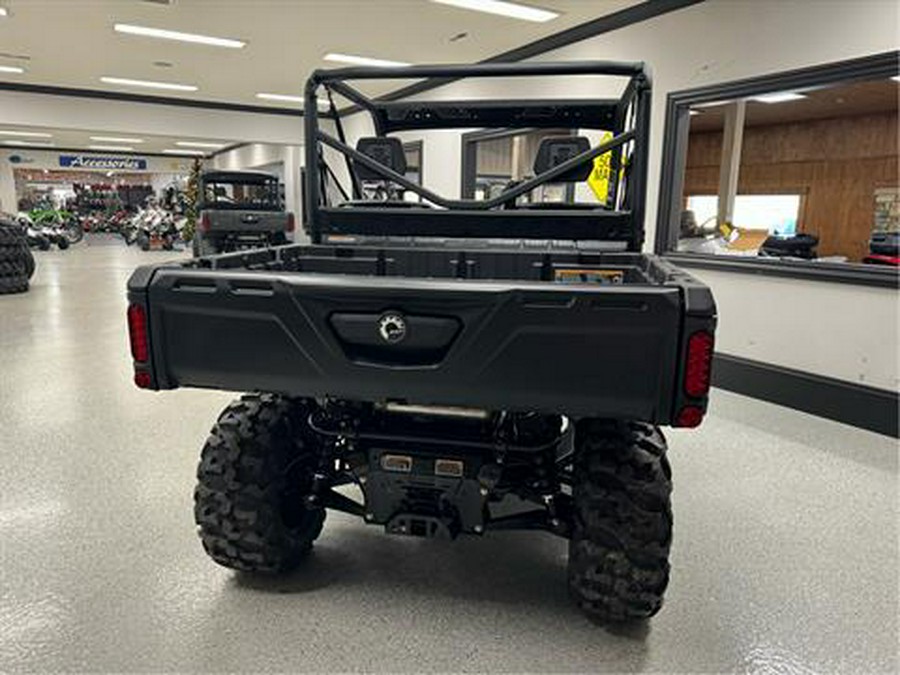 2024 Can-Am Defender DPS HD9