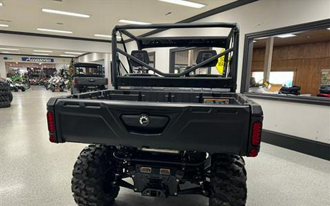 2024 Can-Am Defender DPS HD9