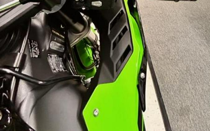 2024 Kawasaki Ninja® ZX™-10R KRT Edition ABS