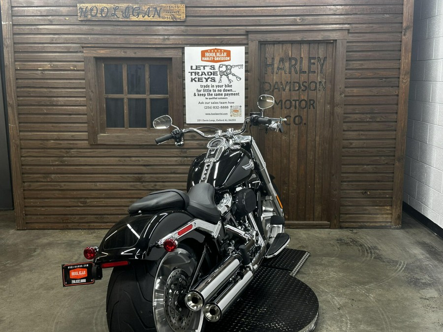 2024 Harley-Davidson Fat Boy 114 VIVID BLACK W/ PINSTRIPE