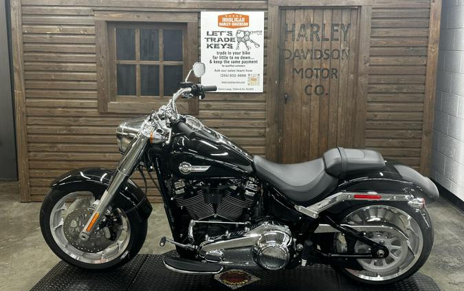 2024 Harley-Davidson Fat Boy 114 VIVID BLACK W/ PINSTRIPE