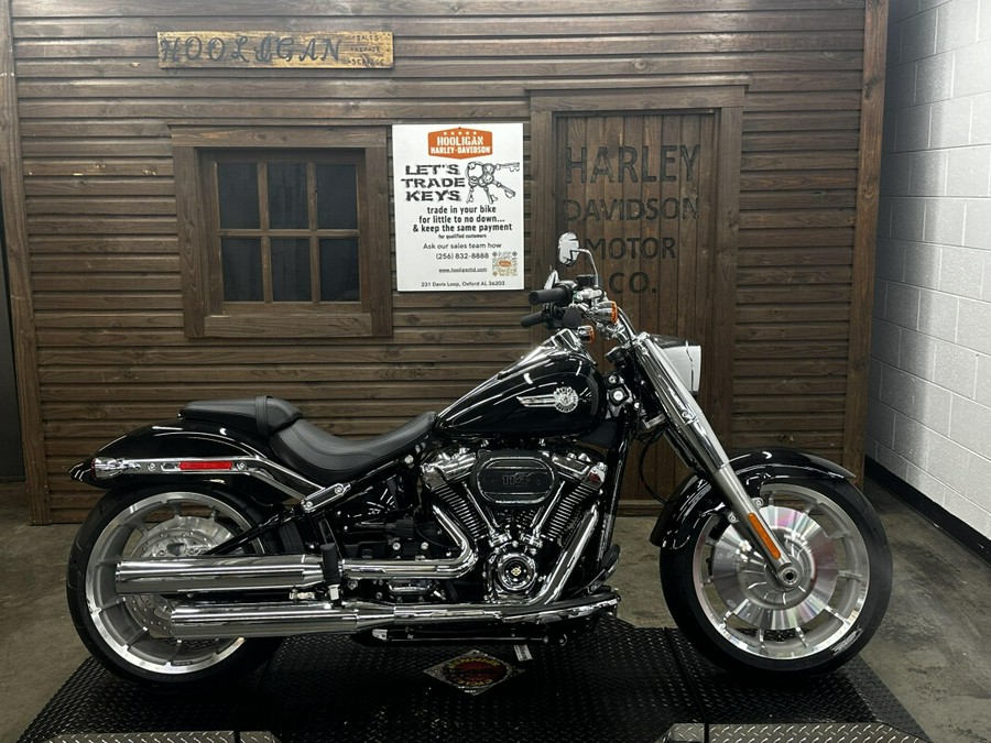 2024 Harley-Davidson Fat Boy 114 VIVID BLACK W/ PINSTRIPE