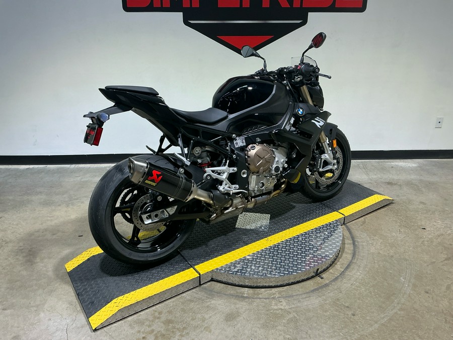 2024 BMW S 1000 R
