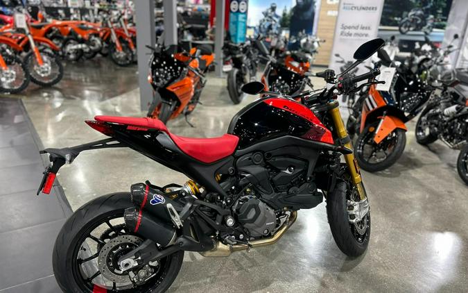 2025 Ducati MONSTER SP