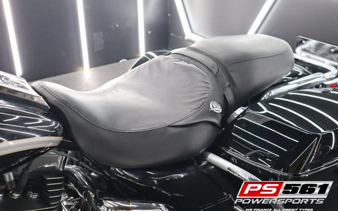 2003 Harley-Davidson FLHRCI Road King® Classic