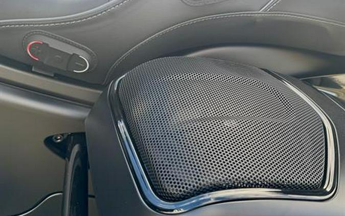 2025 Indian Motorcycle Pursuit® Dark Horse® with 112 and Powerband Audio Package